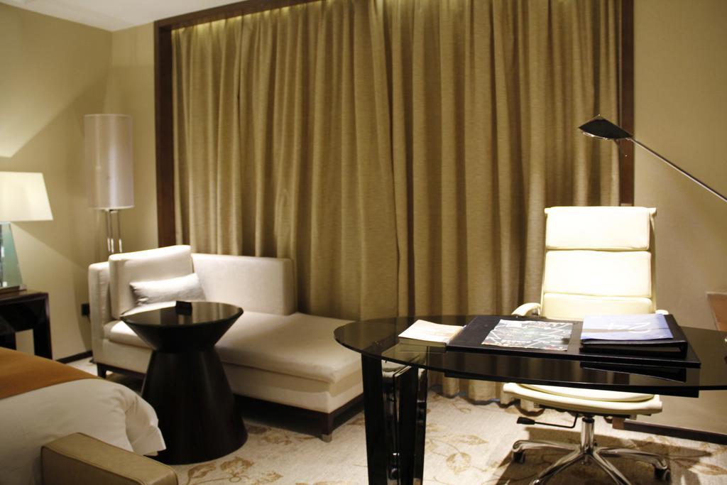 Swissotel Гуанчжоу Экстерьер фото